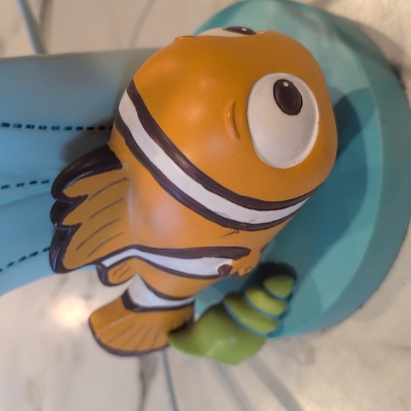 Finding Nemo Lamp - Picture 2 of 5